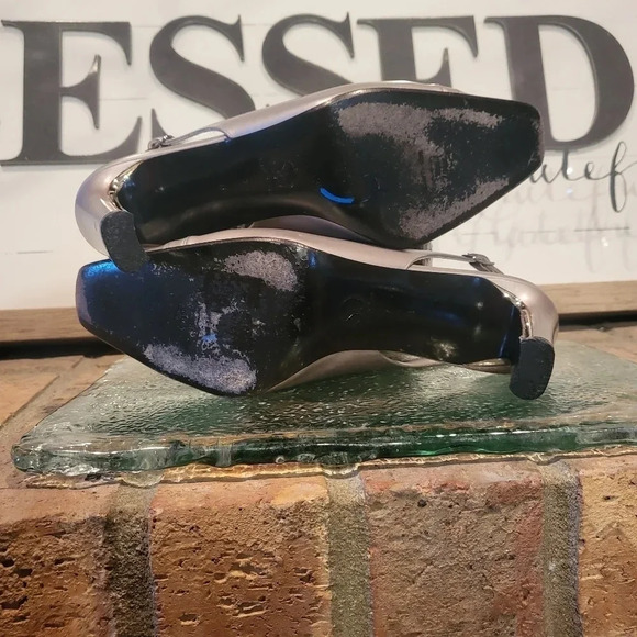 St. John Silver Pumps Heels Made in Italy - Picture 9 of 16